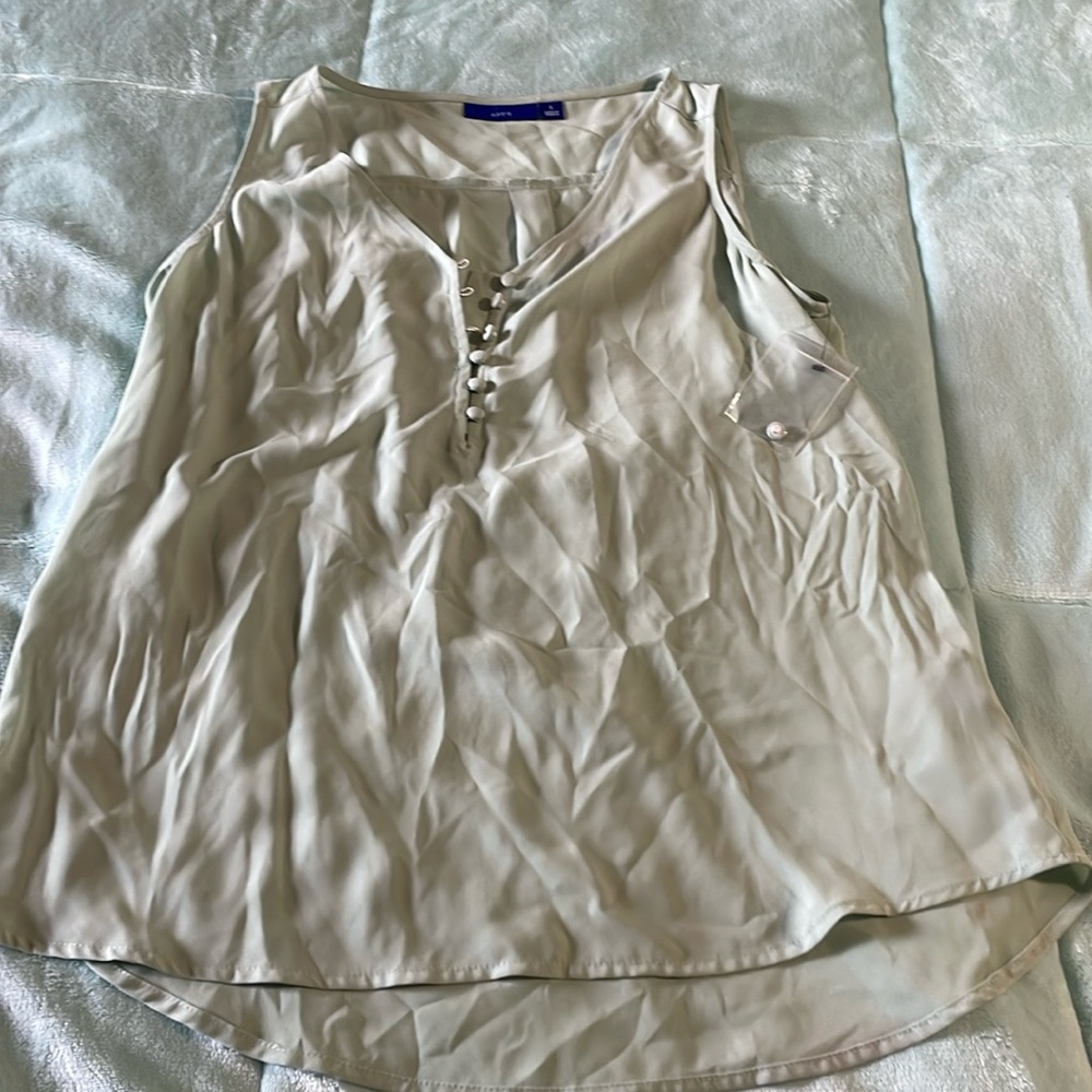 Apt 9 light Green  sleeveless blouse women Size S